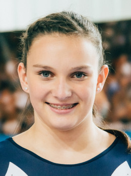 Henzler, Natalie