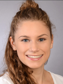 Hofmann, Lara