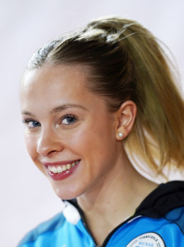 Holzwarth, Alina
