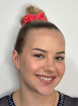Burdukov, Melanie