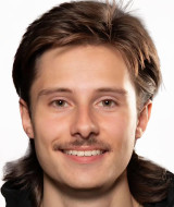 Schröm, Dario