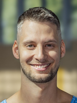 Isztl, Daniel